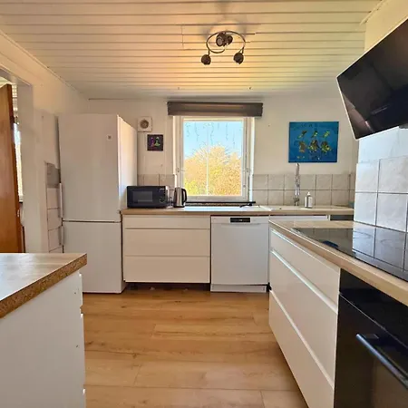 4 Bedrooms Next To Fermen & Puttgarden & Lalandia * Rødby